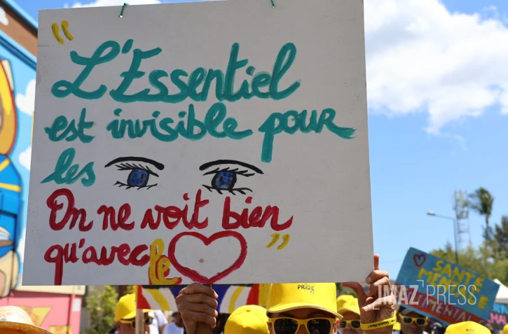 Troubles psychiques : une marche et de la bonne humeur pour combattre l’isolement et les préjugés [?]
