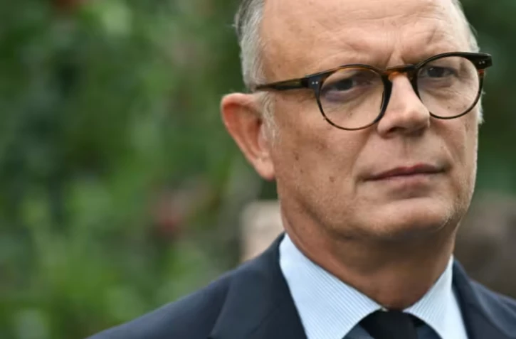 Le candidat Horizons à la présidentielle Édouard Philippe le 17 septembre 2026, à Corzé dans le Maine-et-Loire 