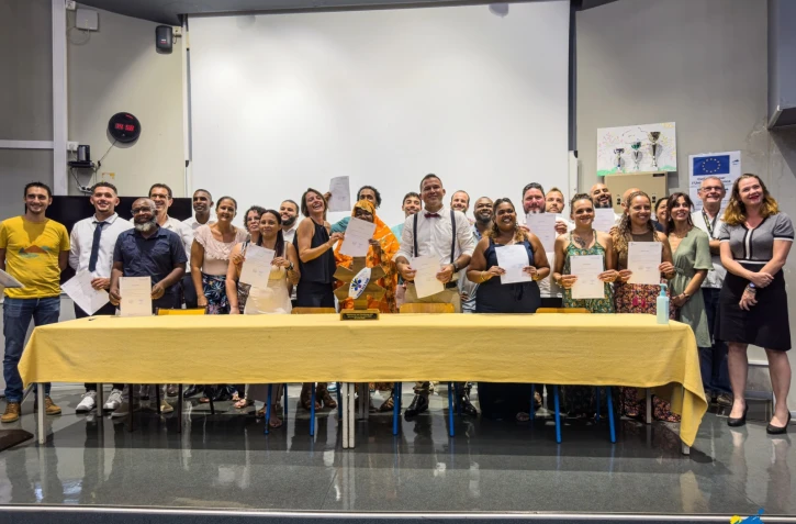 Saint-Denis : remise des diplômes d'état d'ambulancier