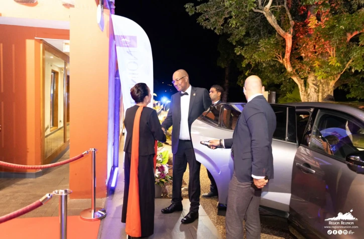 Le président des Seychelles invité à une soirée officielle organisé par la Présidente de Région