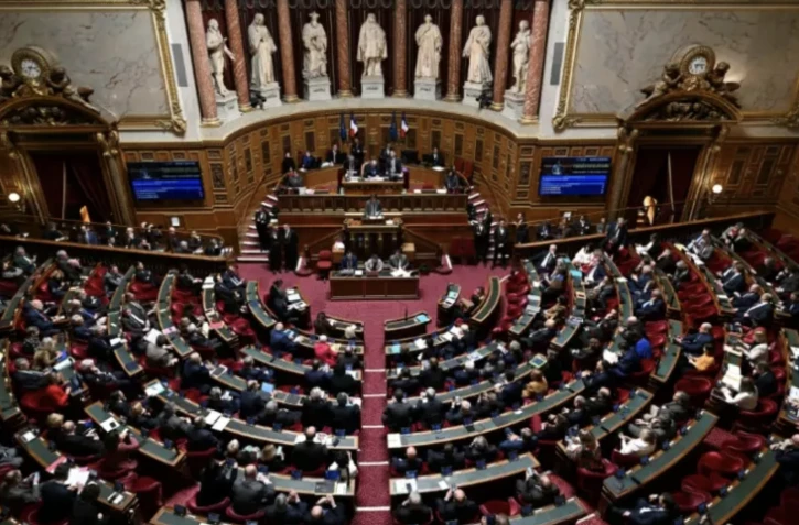 La chambre haute fait un premier pas pour l'inscription de l'IVG dans la Constitution: la commission des Lois du Sénat a décidé mercredi de "ne pas s'opposer" à la réforme gouvernementale malgré des réserves ( AFP / Miguel MEDINA )