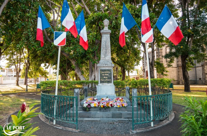 Le Port : cérémonie du 8 mai