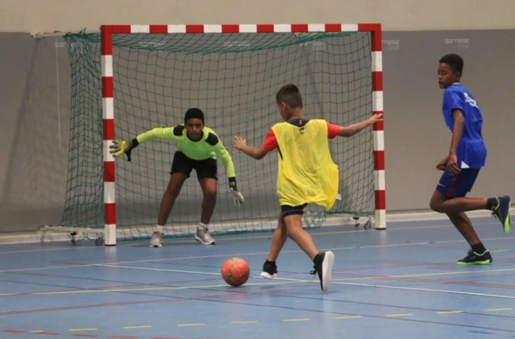 Les marmailles de l'AS Saint-Suzanne s'entraînent au "Danone Training Camp"