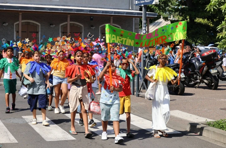 le carnaval insclusif haut en couleurs 