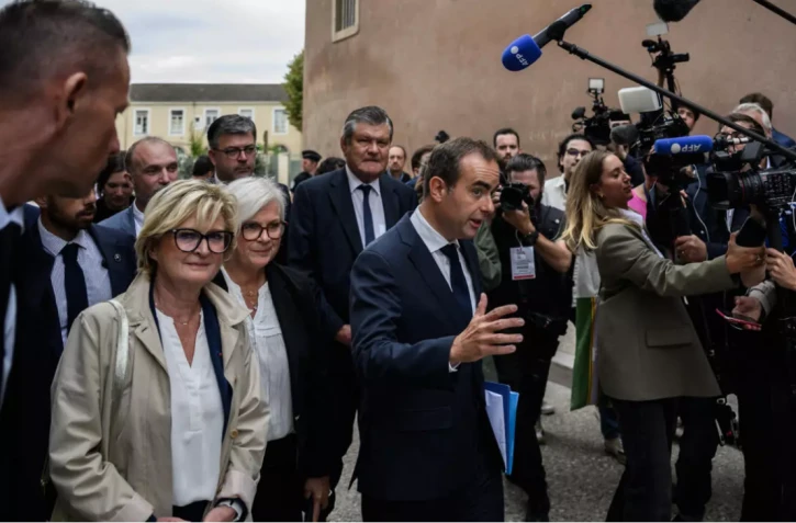  Sébastien Lecornu photographié lors de son premier déplacement en régions, à Mâcon (Saône-et-Loire), le 13 septembre 2025. © Jeff Pachoud, AFP 