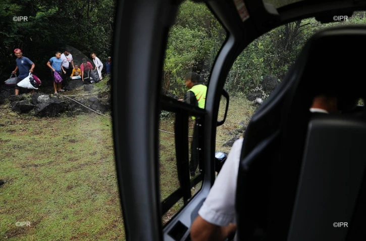 mafate et l'hélicoptère 