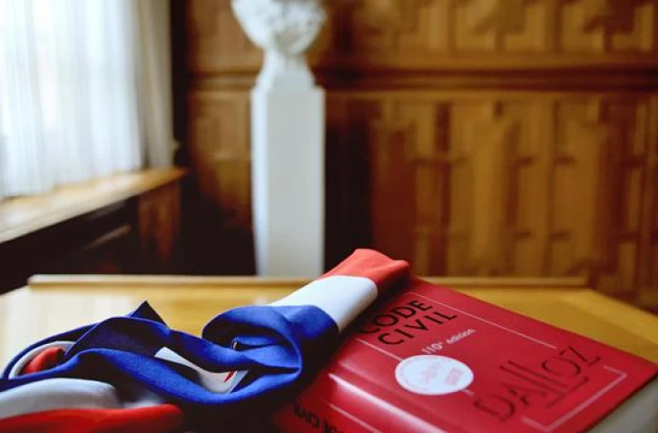 écharpe tricolore de maire