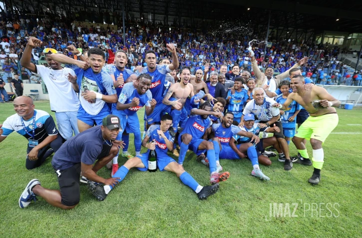 Coupe de France : le coup d'envoi du 7ème tour entre la Saint-Pauloise et l'ES Dominicaine est donné