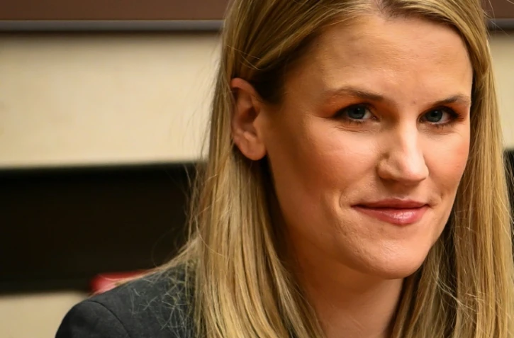 Frances Haugen témoigne devant l'Assemblée nationale, à Paris, le 10 novembre 2021