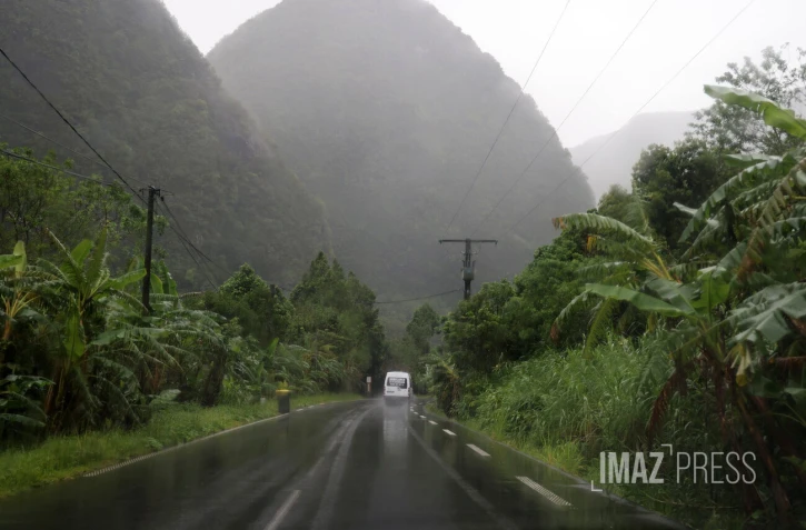 illustration pluie route de salazie