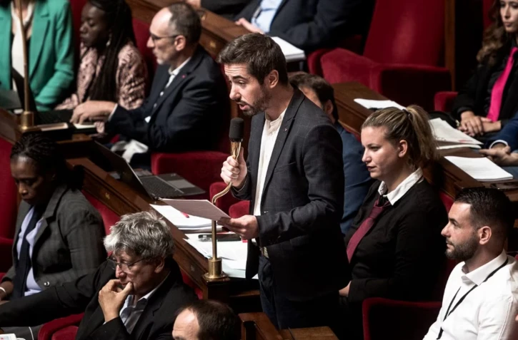 Le député LFI Andy Kerbrat aurait financé ses achats de drogue avec ses frais de mandat [?]