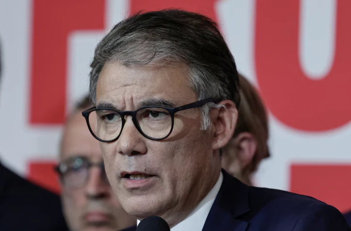 Division au sein du Nouveau Front populaire : le PS ne soutient pas la menace de destitution d’Emmanuel Macron brandie par La France insoumise 