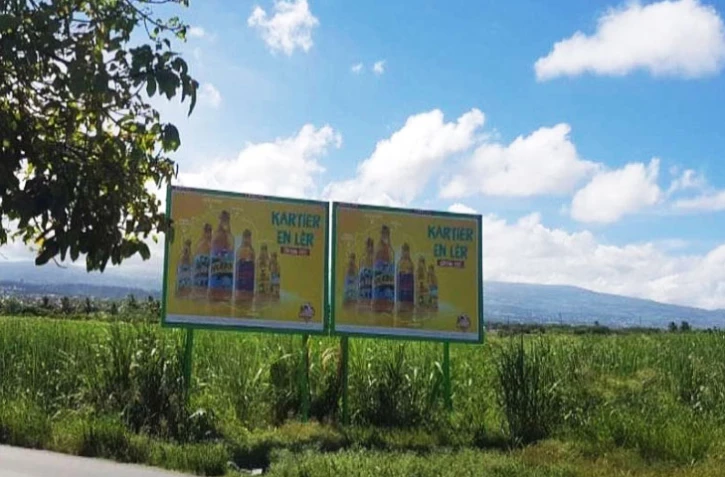 À La Réunion, les normes de panneaux publicitaires ne sont pas vraiment respectées
