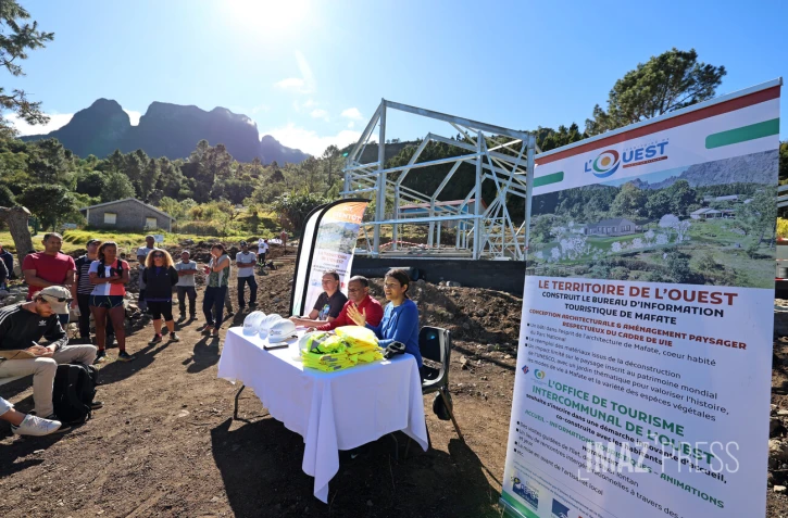 chantier du bureau d'information tourisme à la nouvelle mafate 