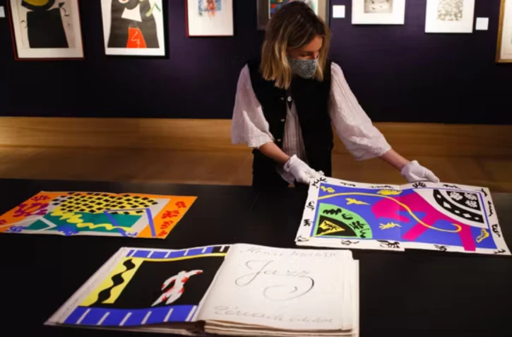 Photo d’illusration d’une œuvre intitulée « Jazz » de l’artiste français Henri Matisse, prise en Angleterre, le 10 décembre 2020.