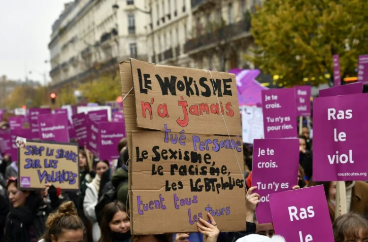 Manifestation d'un collectif féministe contre les violences de genre, place de la République, le 20 novembre 2021
