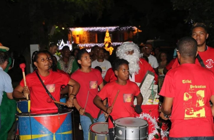 300 personnes assistent à \"Un seul ker pour Noël\"