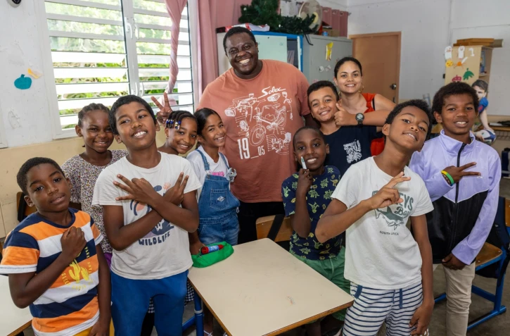 Staark avec les élèves de l'école Bouvet 