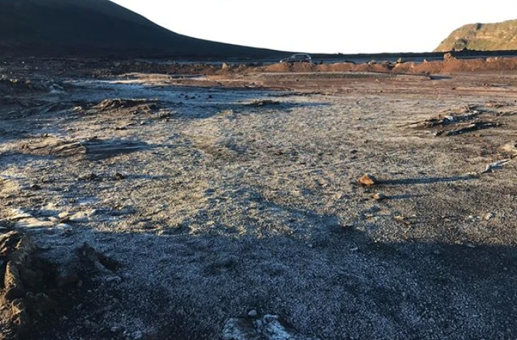 Givre au Piton de la Fournaise plaine des sables 20 mai 2020