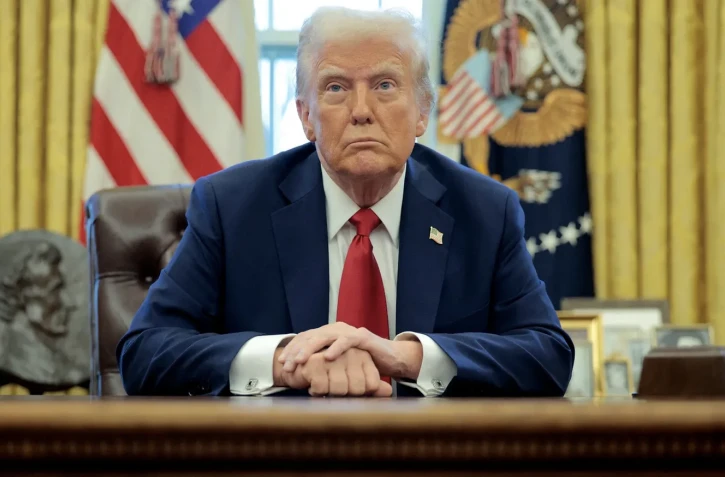 Donald Trump dans le bureau ovale le 30 janvier 2025 - CHIP SOMODEVILLA / GETTY IMAGES NORTH AMERICA / Getty Images via AFP