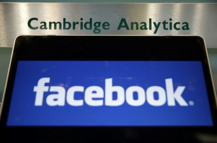 La société britannique Cambridge Analytica (CA), au coeur du scandale sur les données d'utilisateurs de Facebook, a annoncé le 2 mai 2018 cesser "immédiatement toutes ses opérations"