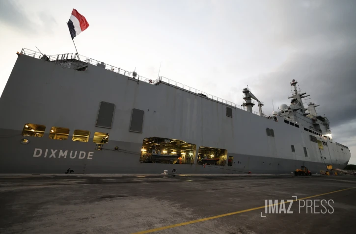 porte helicoptere amphibie Dixmude 