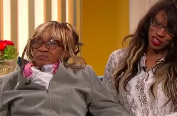 Delsie Gayle, Victime injures racistes, Ryanair