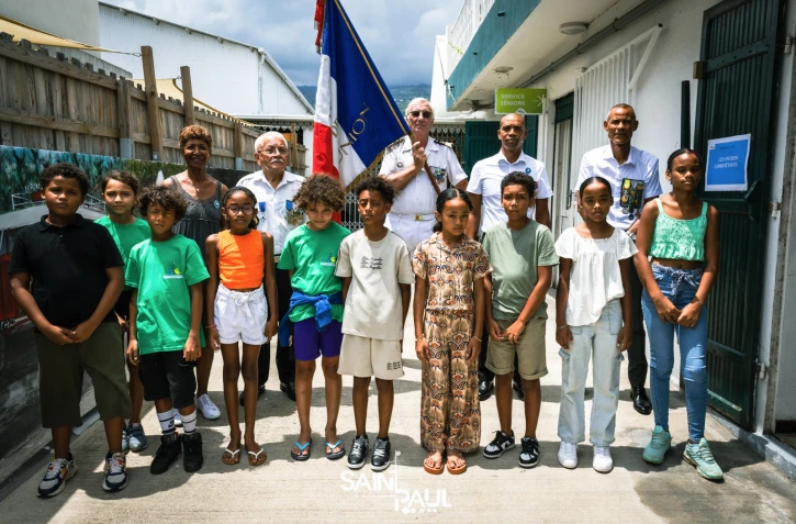 Saint-Paul : le Conseil municipal des enfants à la rencontre des anciens combattants