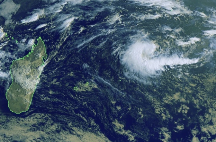 système tropical 16 février 2022