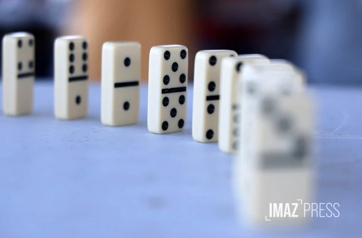 Dominos