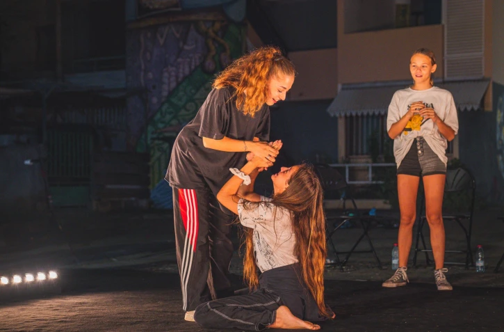  Le Port : Molière en créole dan’ kartié Titan