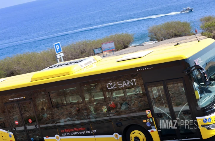 Bus jaune