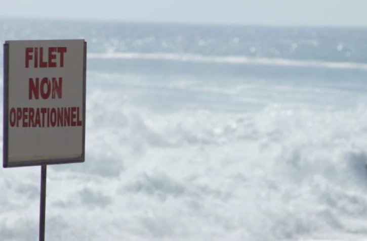 terdiction de baignade aux Roches Noires