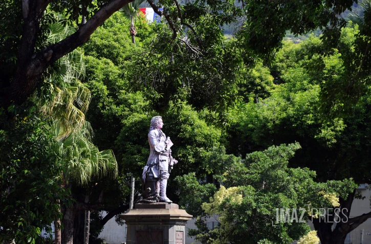 statue Mahé de Labourdonnais 