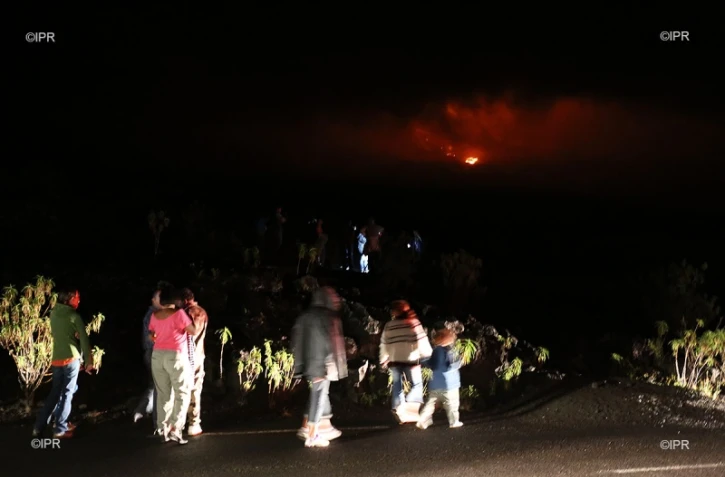 Eruption mai 2015 au Tremblet