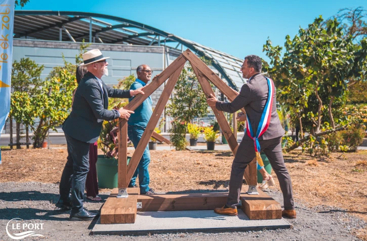 Le Port : pose de la première pierre de l'école nationale supérieure d'architecture de La Réunion