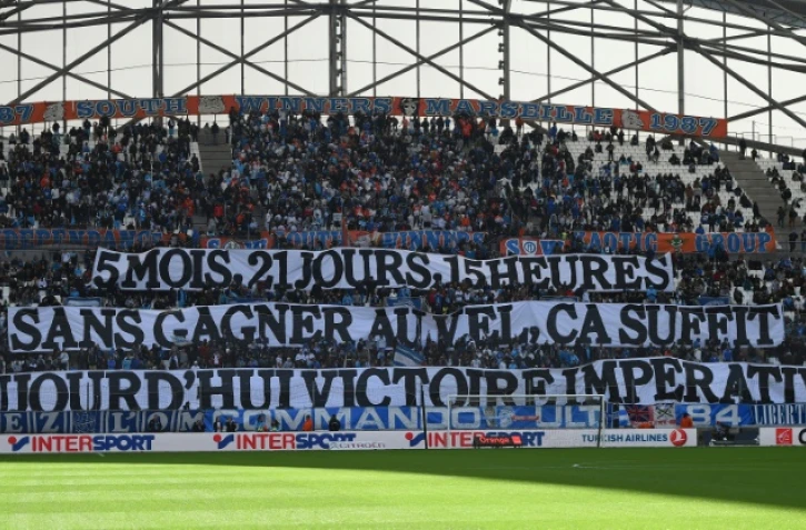 Banderole des supporters de l'OM exhortant l'équipe à enfin gagner à domicile, le 6 mars 2016 au Vélodrome