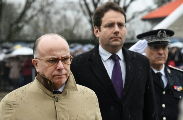 Le Premier ministre Bernard Cazeneuve et le ministre de l'Intérieur Matthias Fekl le 24 mars 2017 à Nîmes