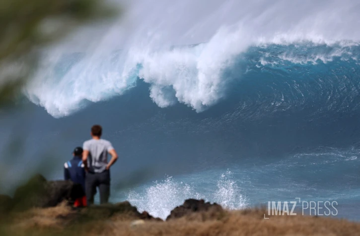 Maintien de la vigilance jaune vagues - submersion entre le Port et Saint-Philippe