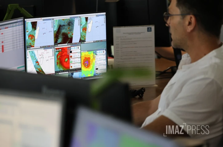 Future Garance : La Réunion en pré-alerte cyclonique, la dépression à 490 km de l'île