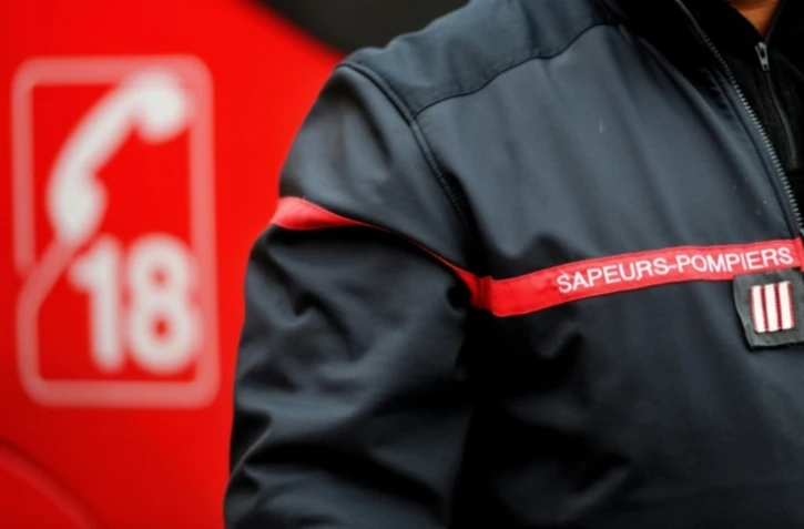 Un adolescent est mort et quatre ont été blessés jeudi matin près de Montceau-les-Mines, quand leur véhicule a effectué une sortie de route, a annoncé la préfecture de Saône-et-Loire ( AFP / PHILIPPE HUGUEN )