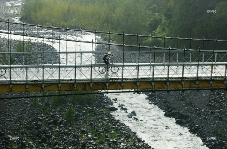 pont de la rivière de l'est 