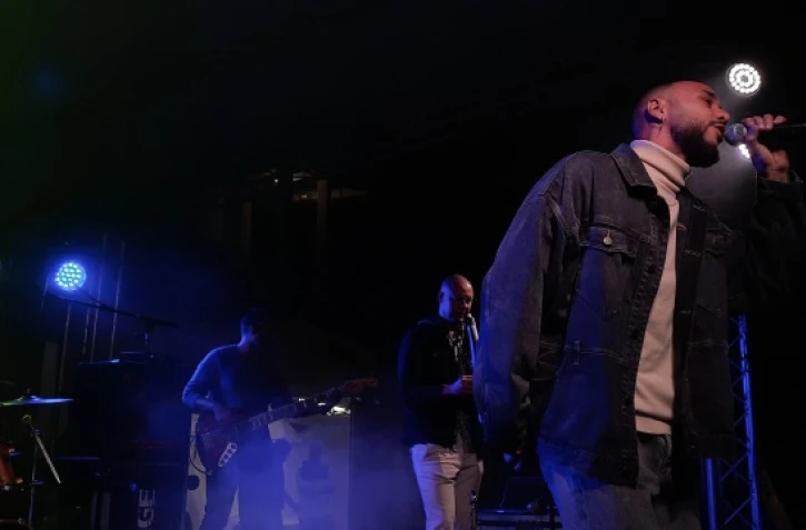 L'Entre-Deux : Isnel ravit le public à la Fête de la musique