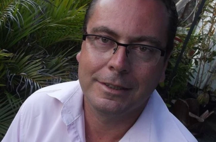 Cumul des mandats : "à Thierry Robert de donner l'exemple"