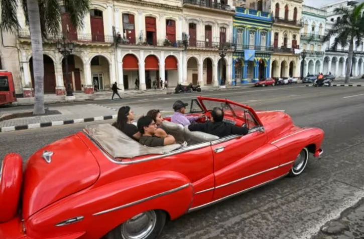 Cuba : forte chute du tourisme en 2025 sur fond d'aggravation de la crise économique