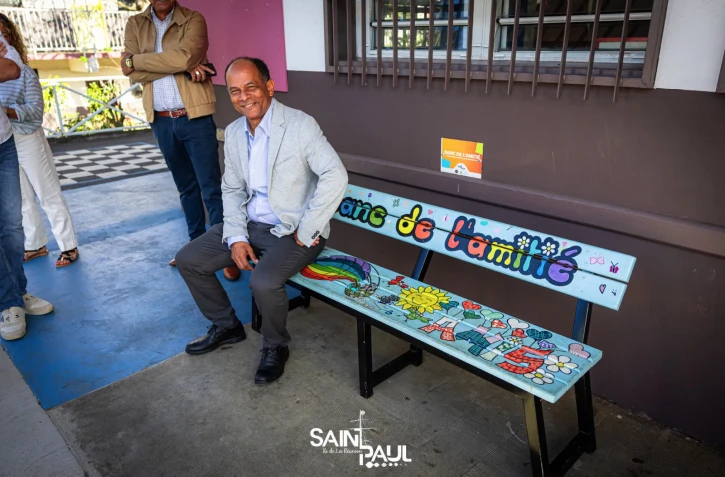 Rentrée scolaire à Saint-Paul : le maire visite l'école maternelle de la Saline-les-Hauts
