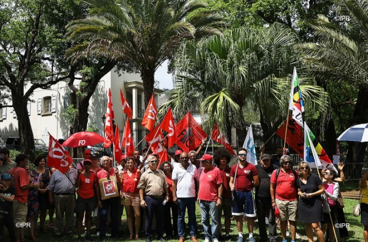 Rassemblement contre la réforme des retraites devant la CGSS de Saint-Denis le 16 janvier 2020