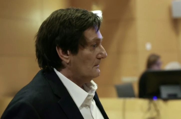 Pierre Palmade, ici photographié à Melun le 20 novembre 2024, va être libéré sous bracelet électronique dans le cadre de l'aménagement de sa peine de deux ans de prison ferme, pour avoir provoqué un grave accident routier sous stupéfiants. ( AFP / ALAIN JOCARD )