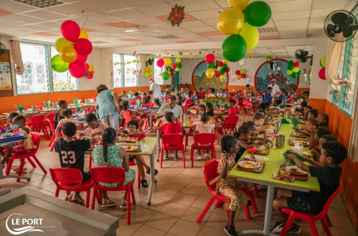Le Port : repas de noël pour les enfants