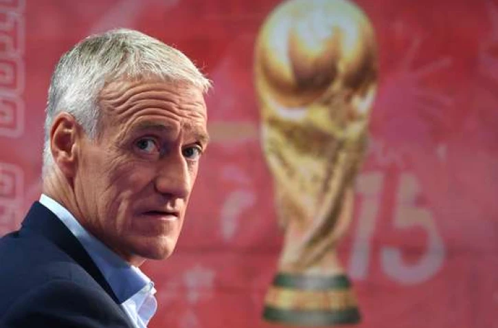 Le sélectionneur de l'équipe de France de football Didier Deschamp sur le plateau de TF1 à Boulogne-Billancourt, le 12 mai 2016